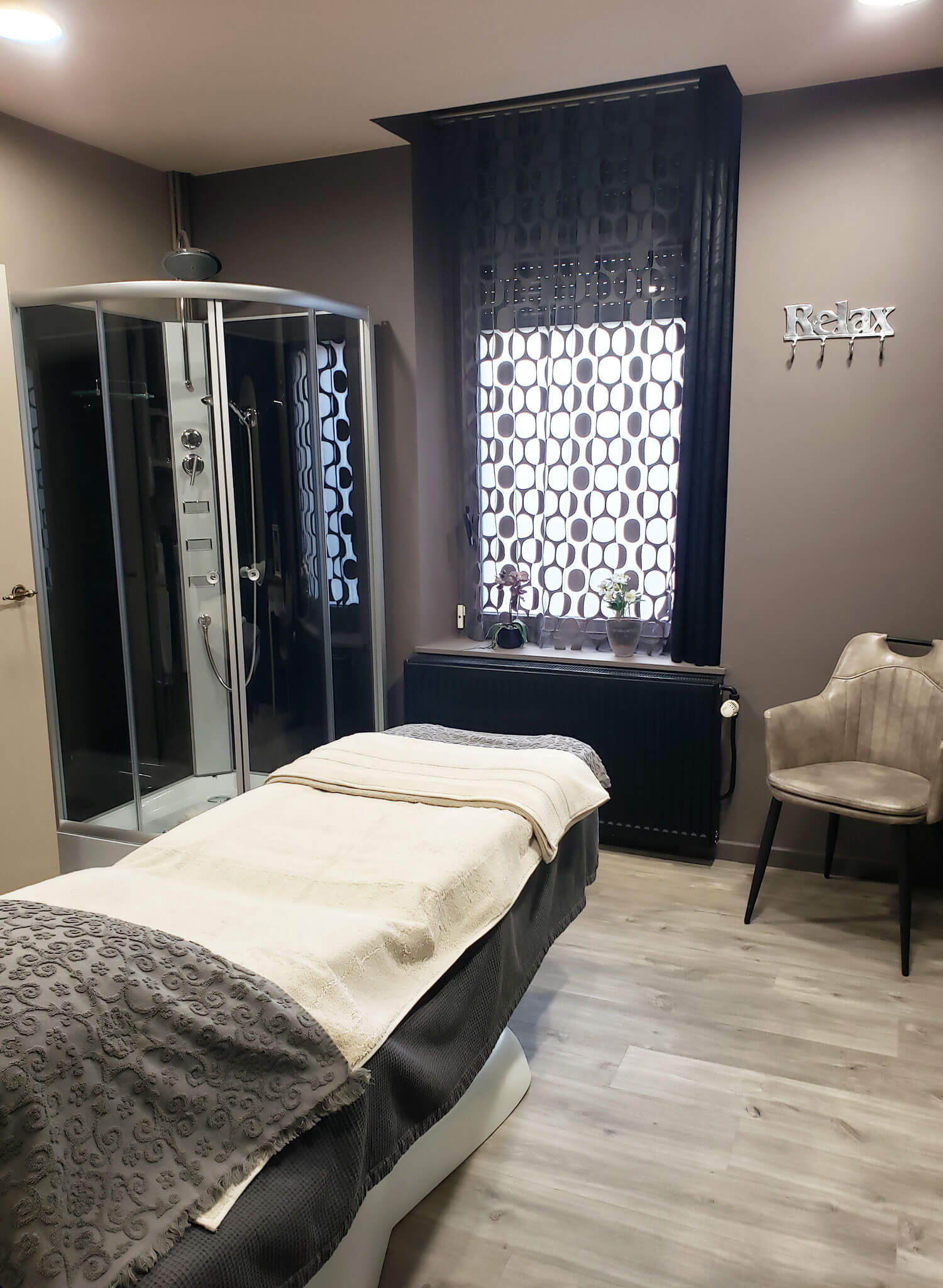salon 06